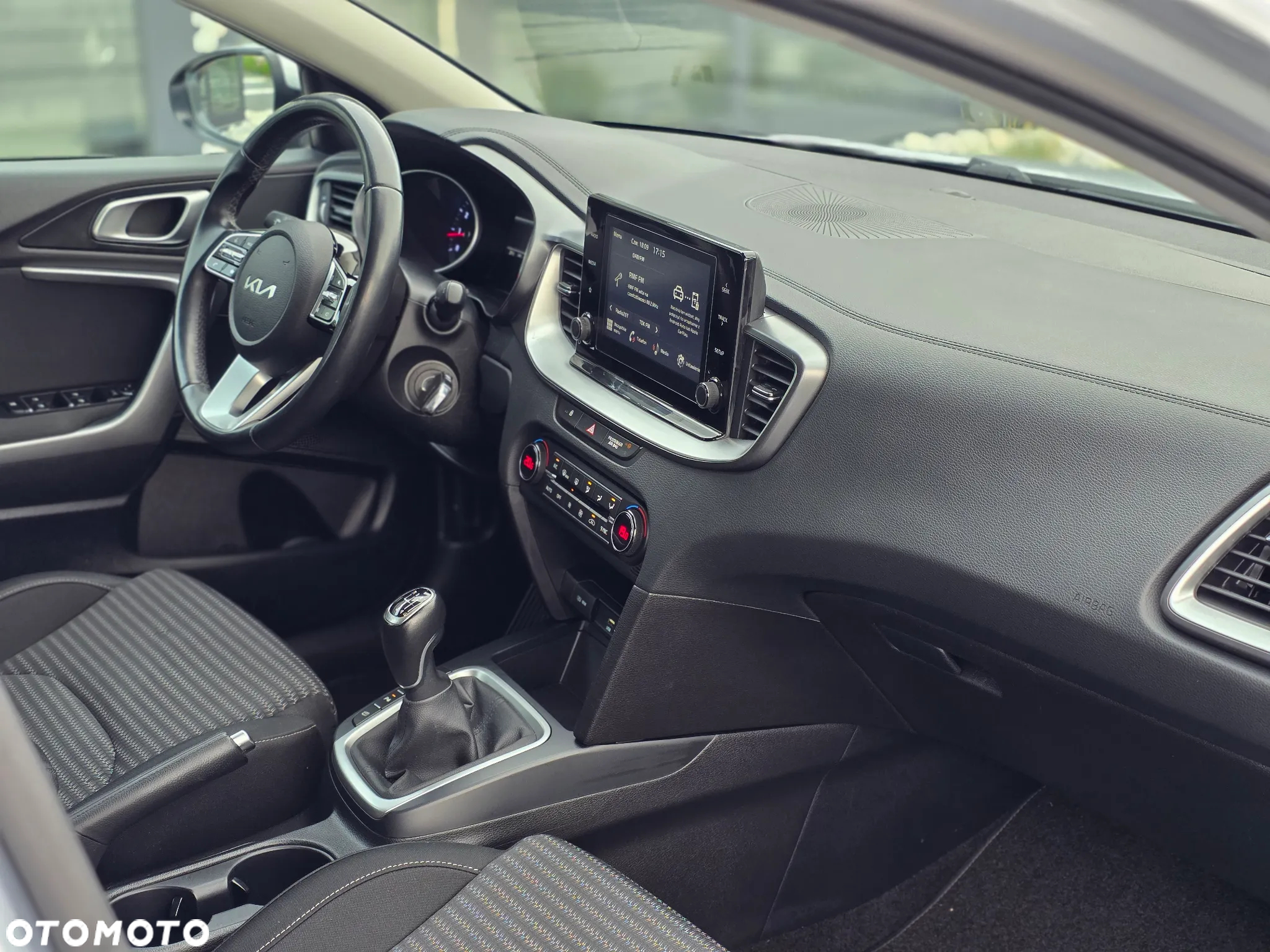 Kia Ceed 1.5 T-GDI L Business Line - 16