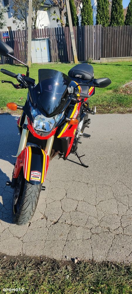 Suzuki GSR - 10
