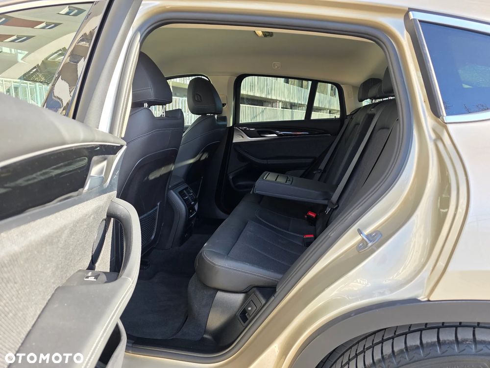 BMW X4 xDrive20i xLine sport - 24