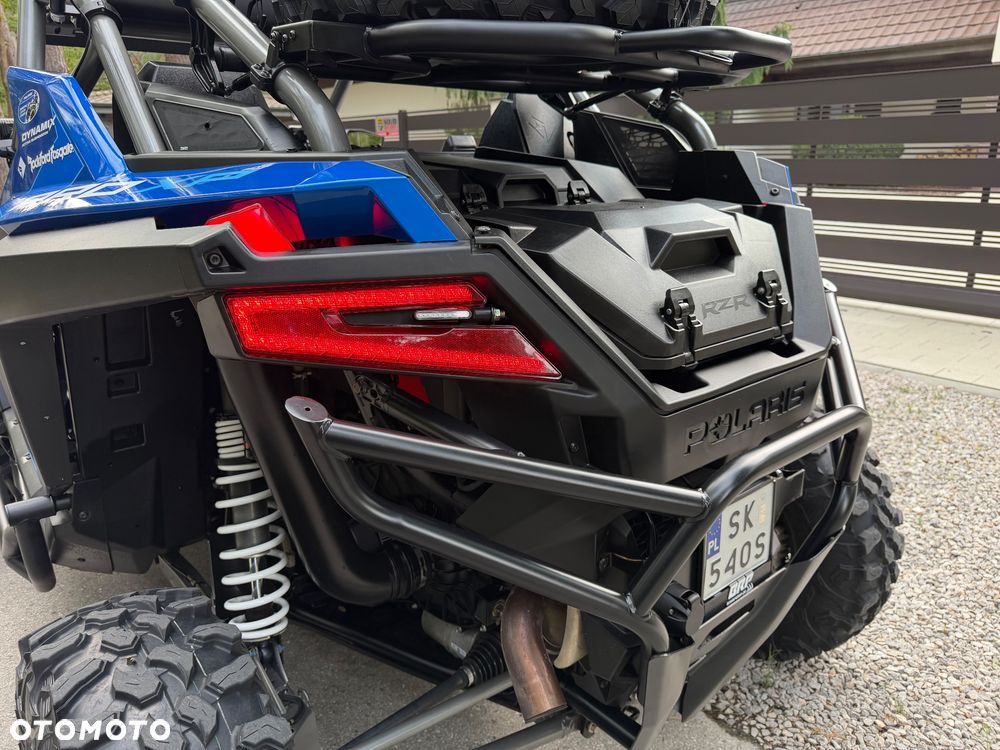 Polaris RZR - 16