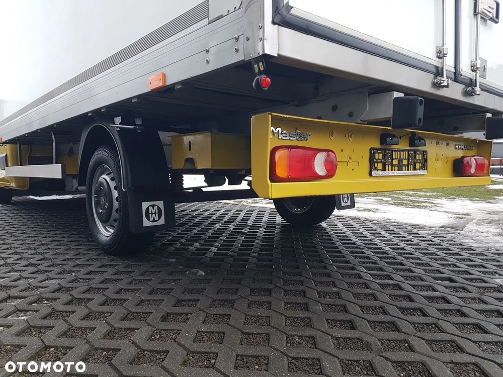 Renault MASTER KONTENER 8EP 4,21x2,23x2,23 KLIMA MANUAL KRAJOWY 6-BIEGÓW - 21