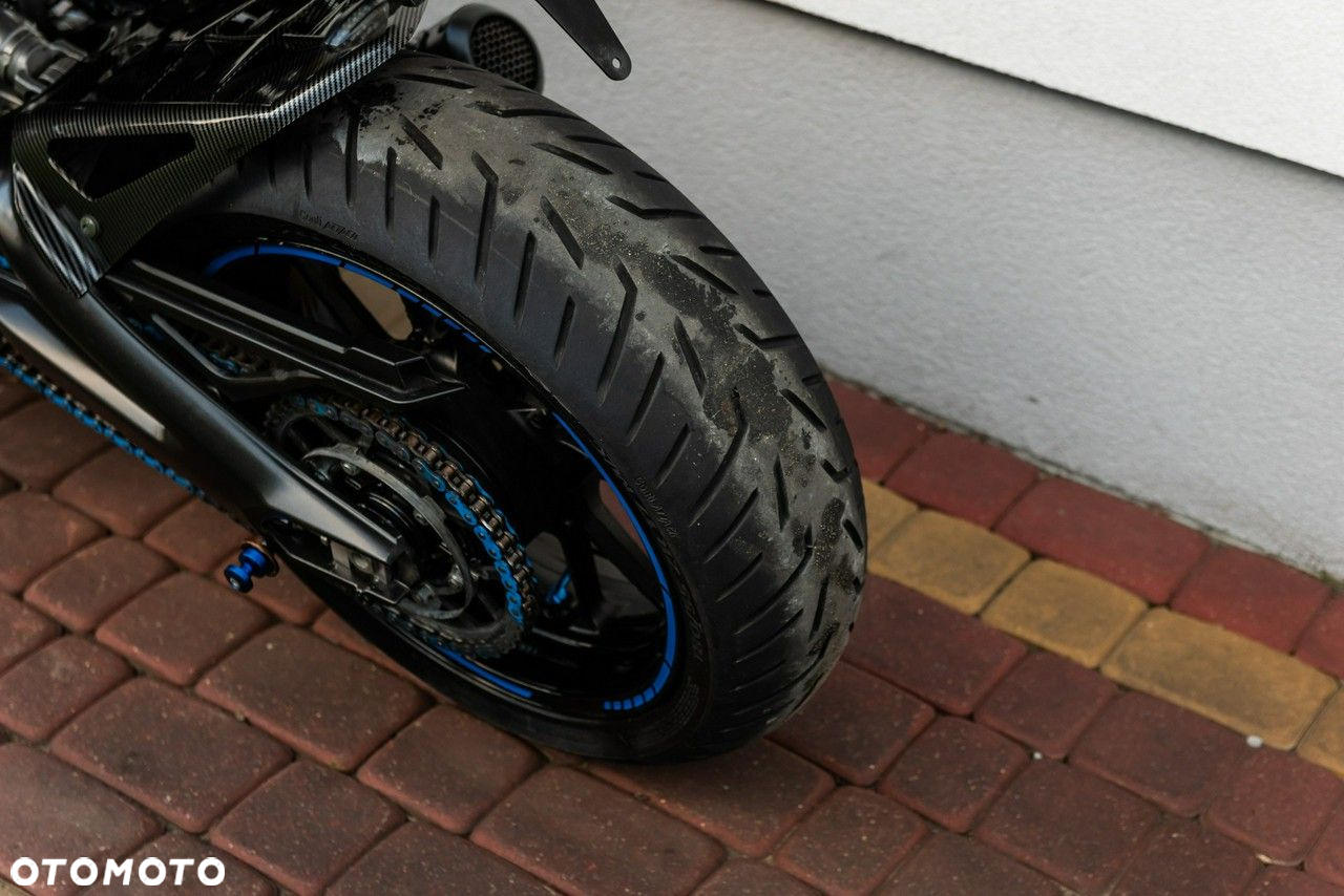 Yamaha MT - 8