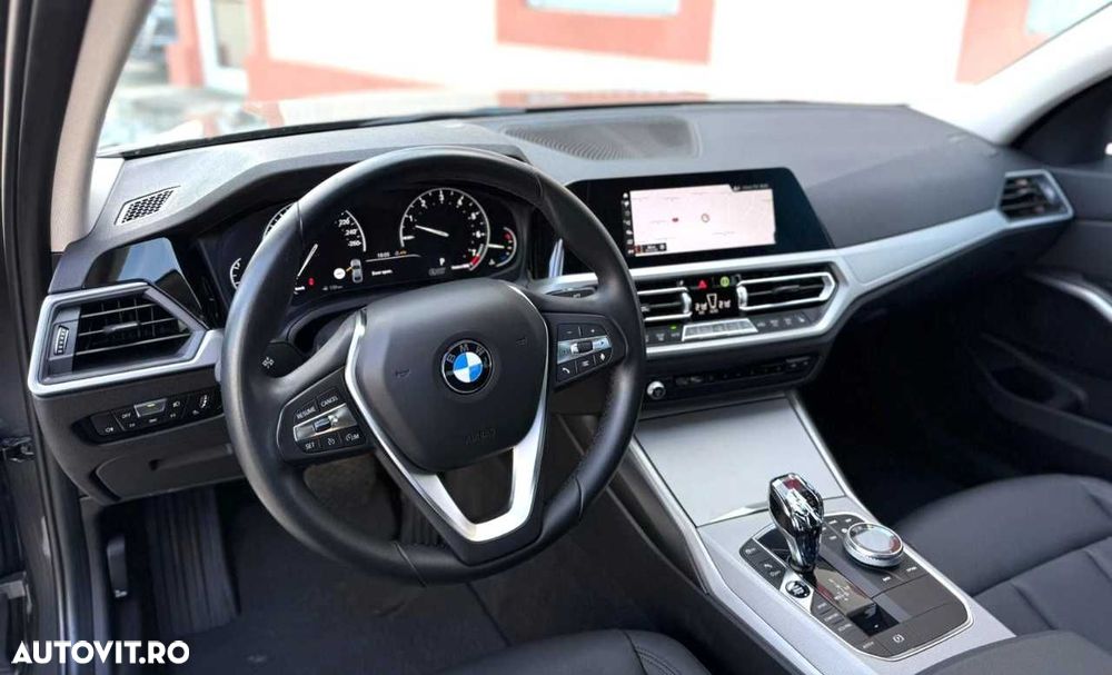 BMW Seria 3 320i AT - 19