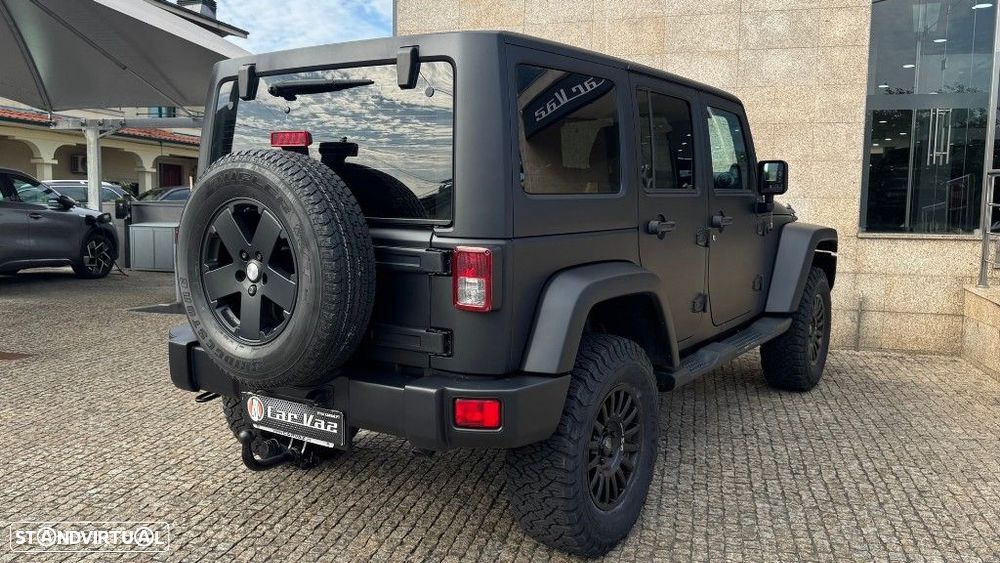 Jeep Wrangler Unlimited 2.8 CRD Auto Sport - 19