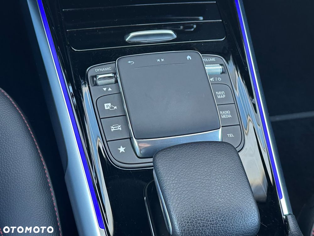 Mercedes-Benz EQB 300 66.5kWh 4-Matic AMG Line - 10