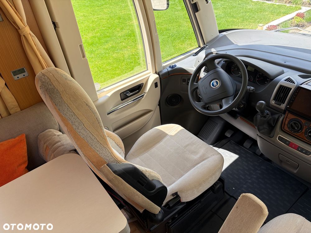 Hymer-Eriba B504 CL - 12