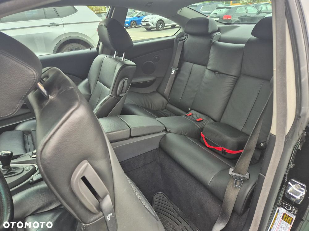 BMW Seria 6 645 Ci - 12