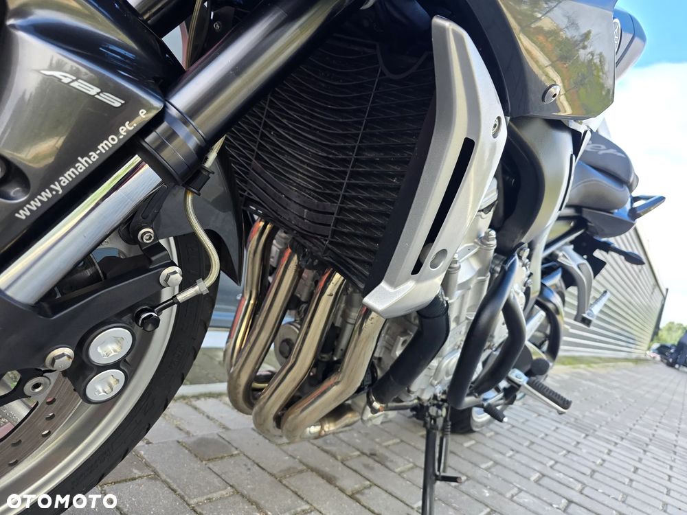 Yamaha FZ - 15