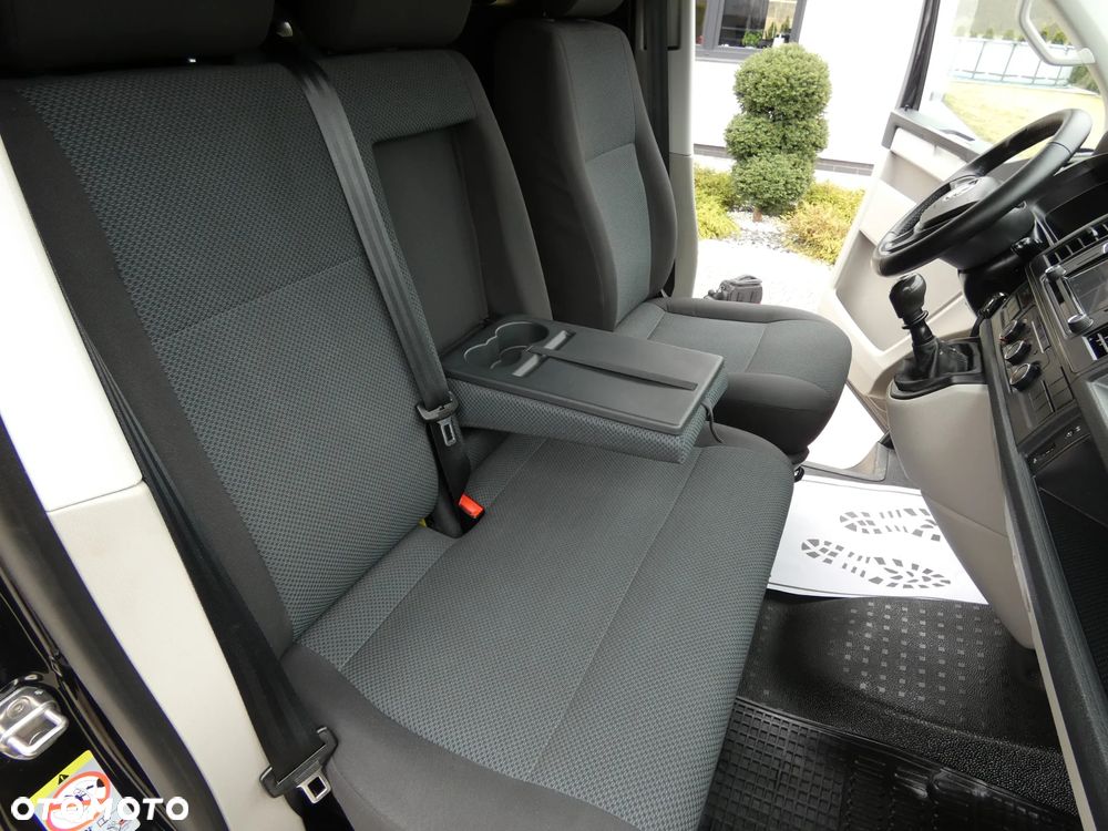 Volkswagen Transporter - 23