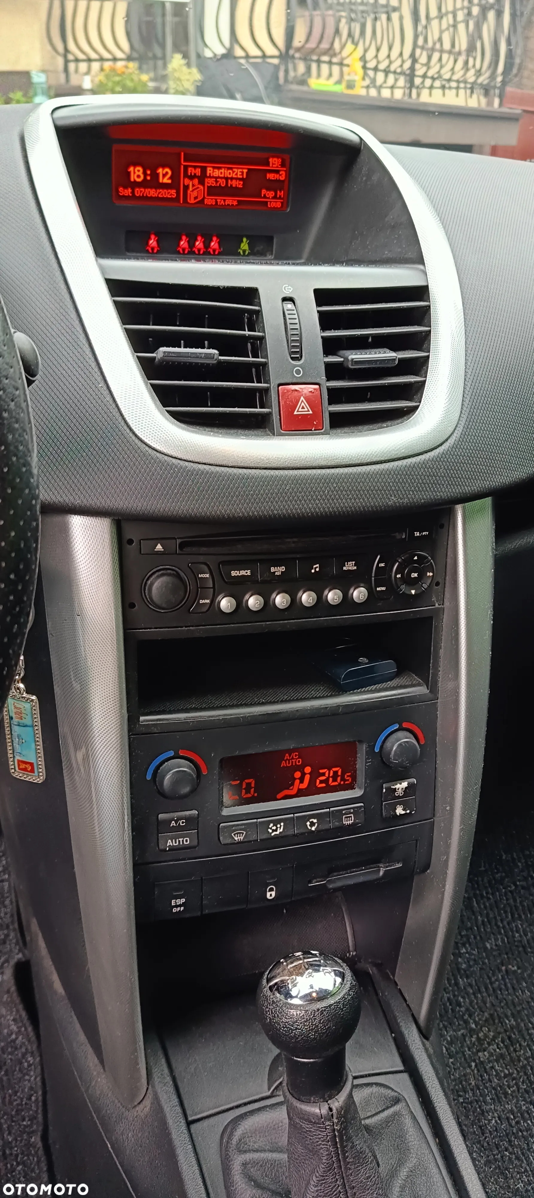 Peugeot 207 1.4 16V Trendy - 6