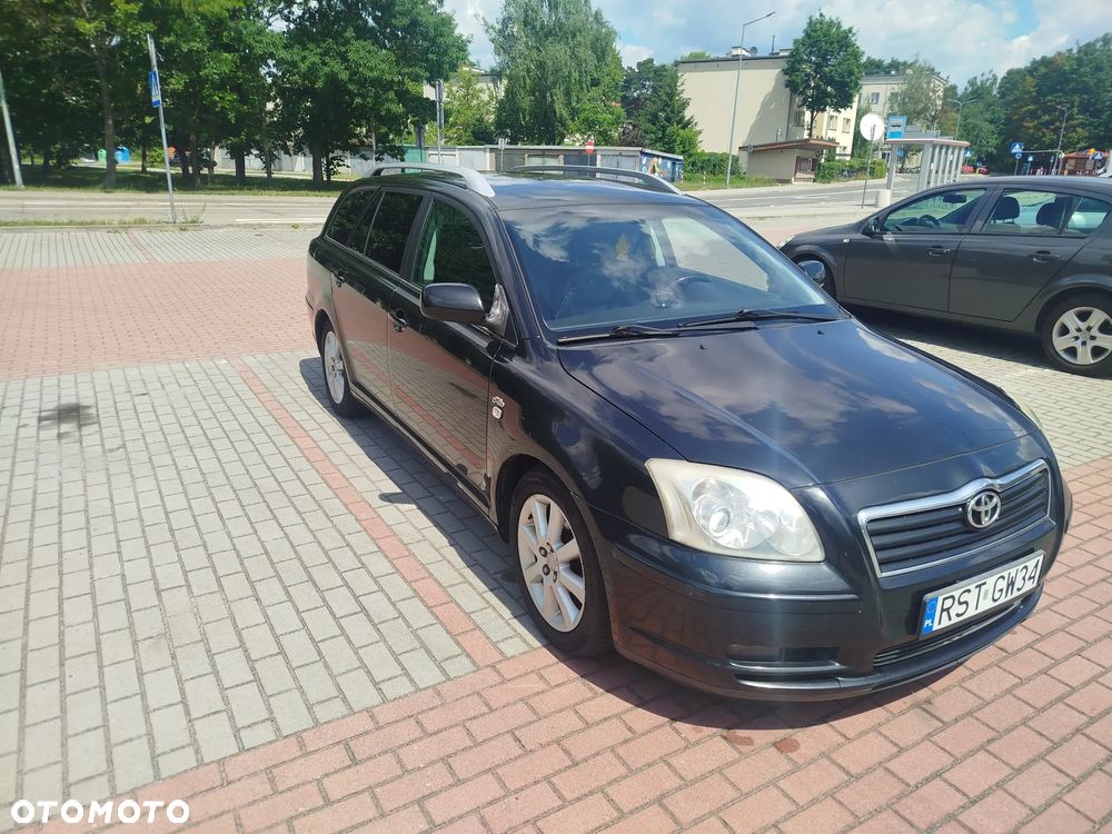 Toyota Avensis 2.0 D-4D Terra - 4