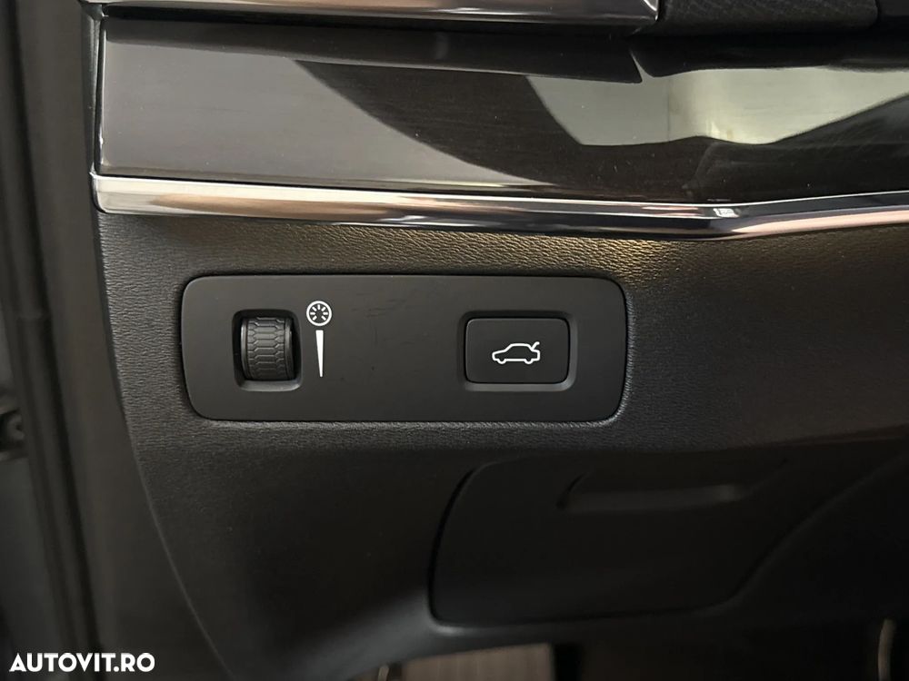 Volvo XC 90 - 16