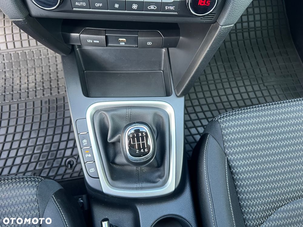 Kia Ceed - 24