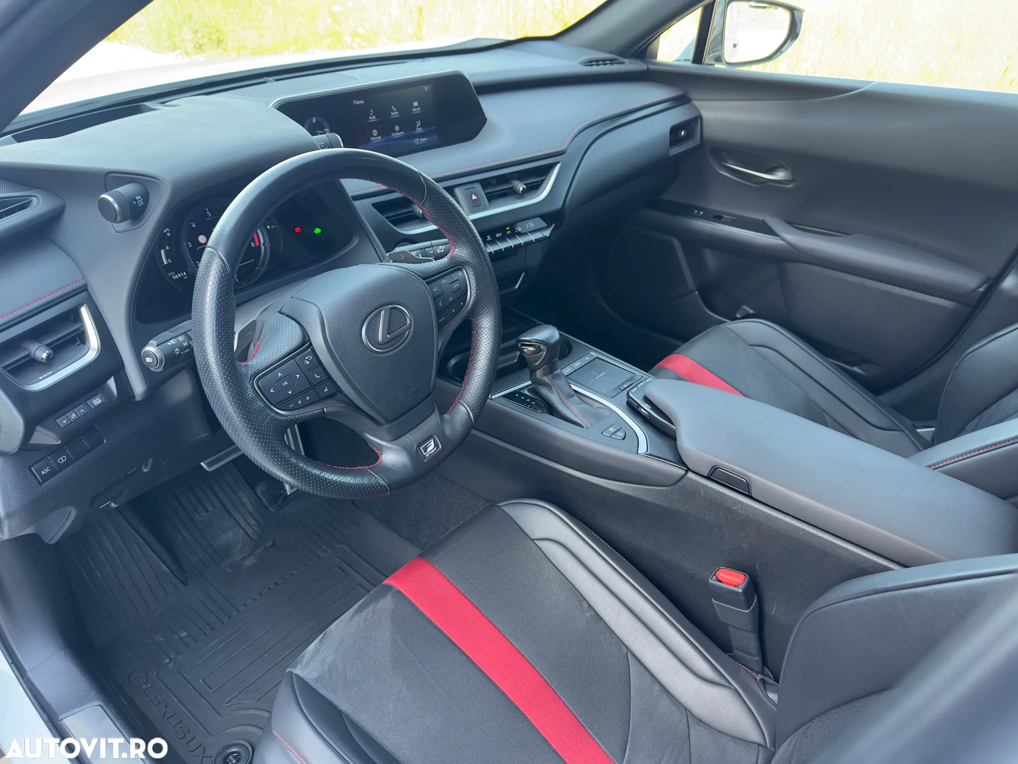 Lexus UX 250h F SPORT - 13