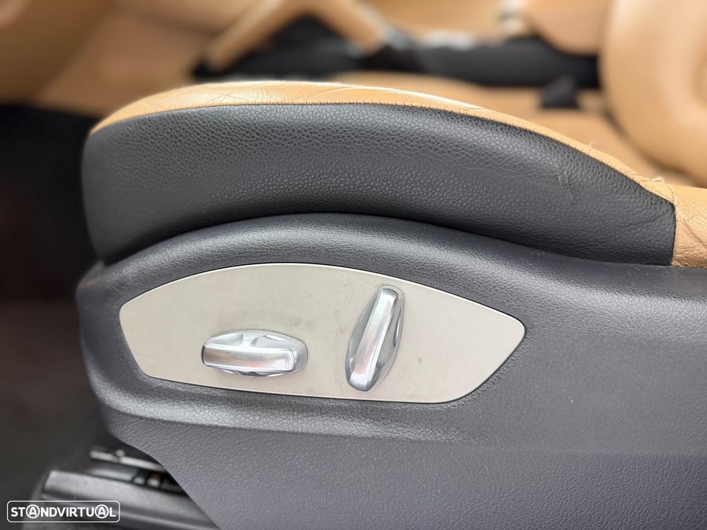Porsche Cayenne Tiptronic S - 38