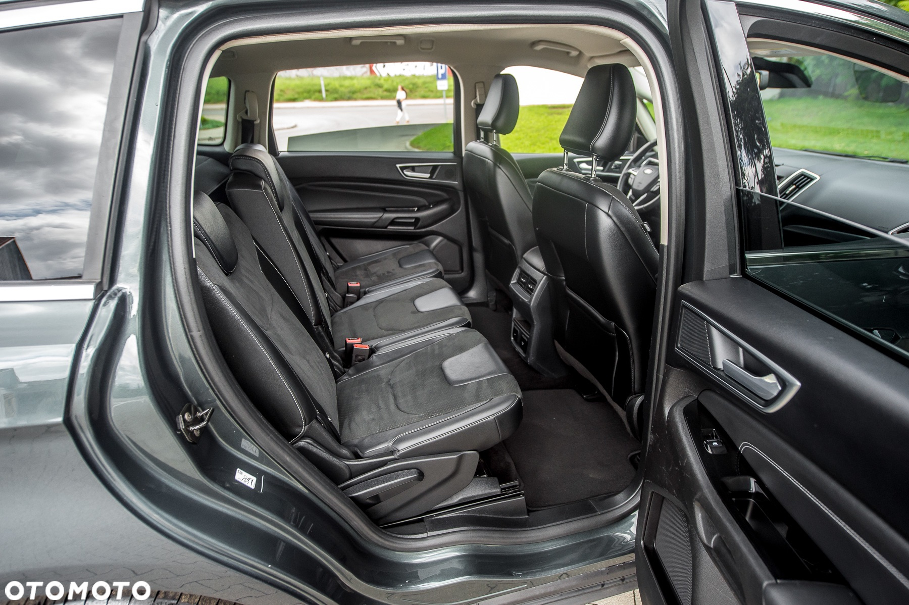 Ford S-Max 2.0 TDCi 4WD Titanium PowerShift - 24