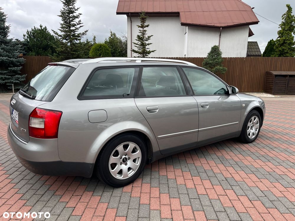 Audi A4 Avant - 4