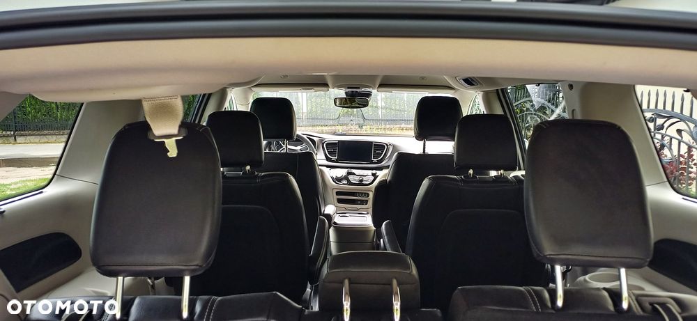 Chrysler Pacifica - 25