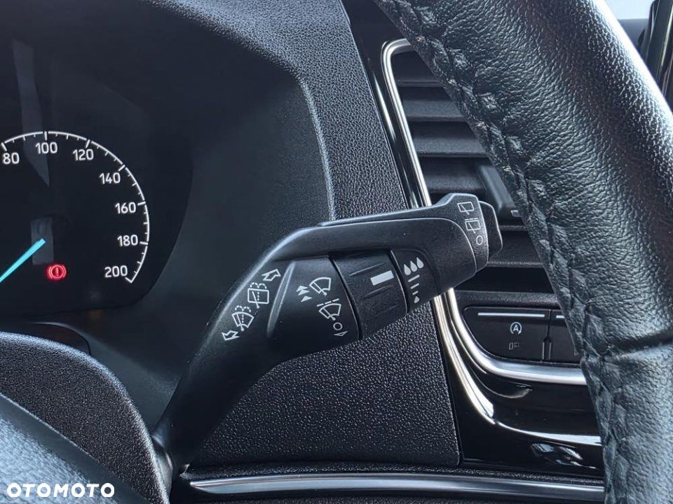 Ford Tourneo Custom - 25