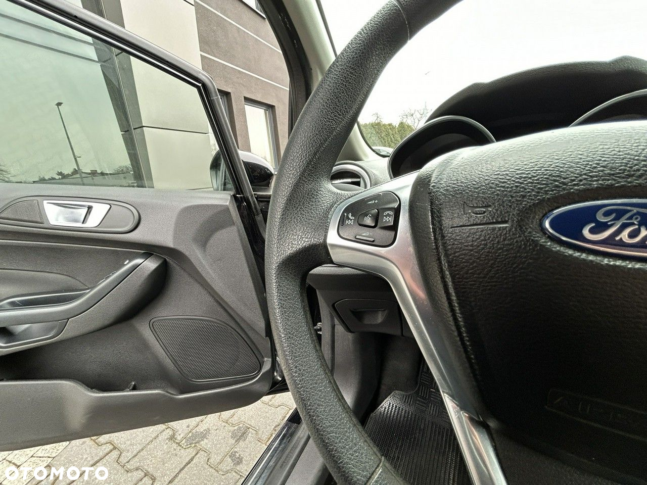 Ford Fiesta - 12