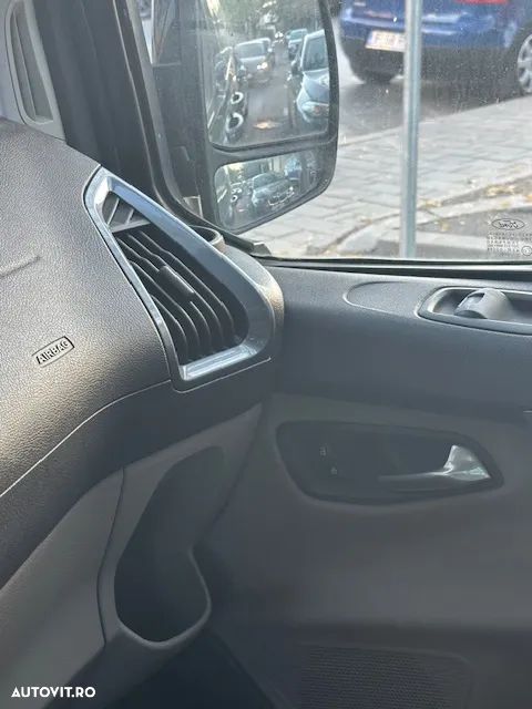 Ford Tourneo Custom 300 L2H1 VA Titanium - 13