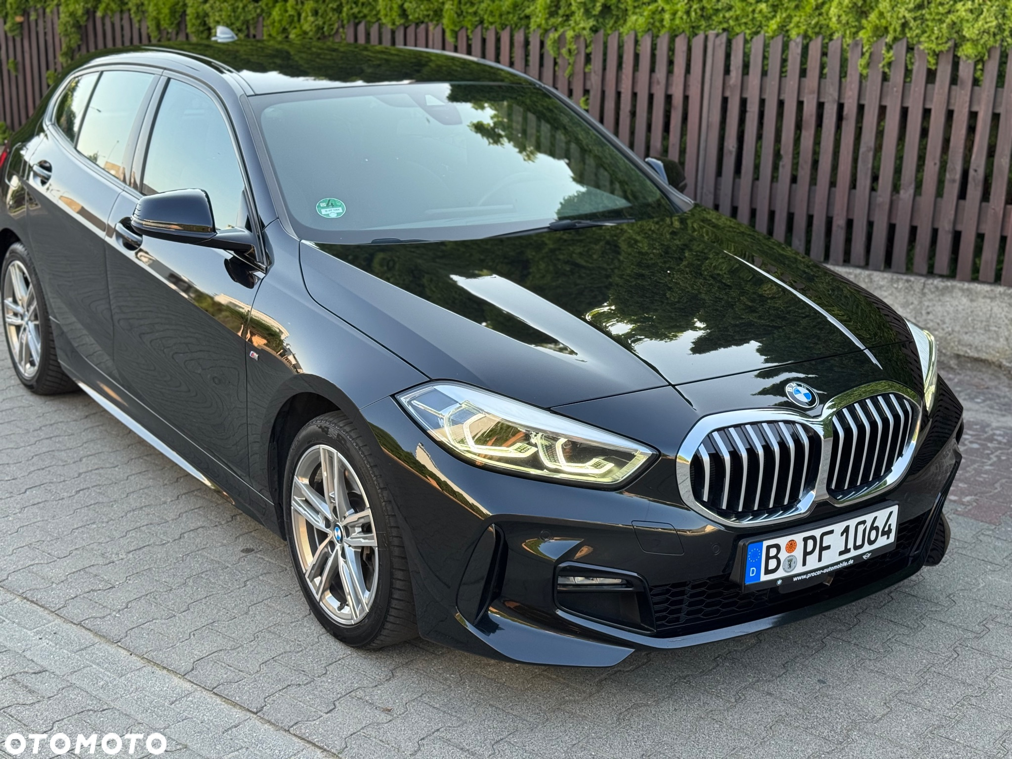 BMW Seria 1 120d M Sport - 4