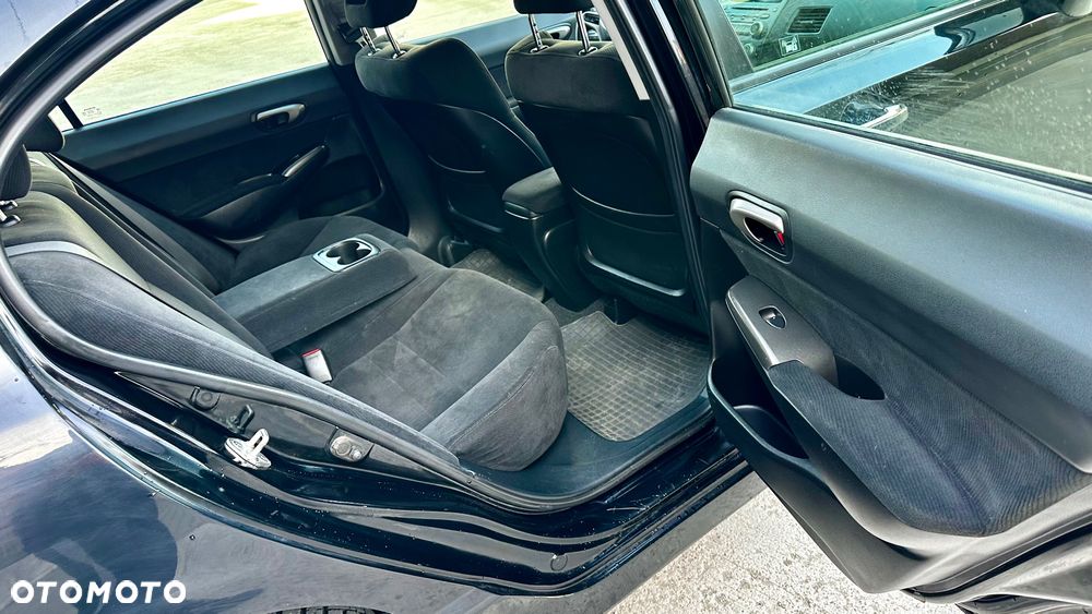 Honda Civic 1.8 Executive - 16