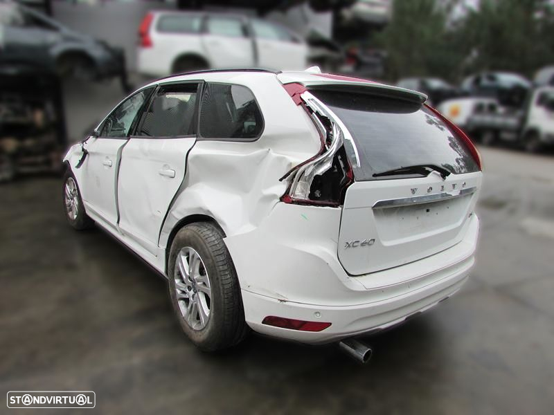 Volvo XC60 2.4 D (163CV) de 2014 - Peças Usadas (5422) - 4
