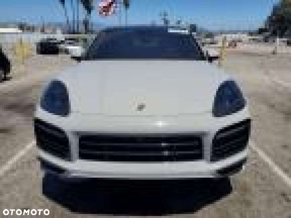 Porsche Cayenne - 2