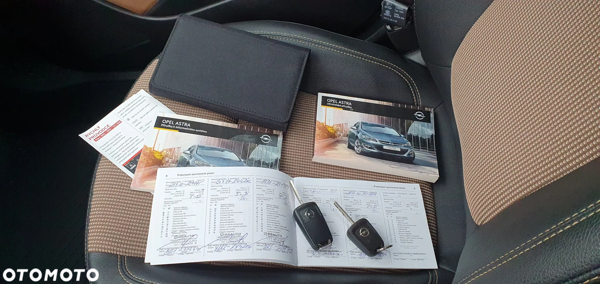 Opel Astra 2.0 CDTI Exklusiv - 12