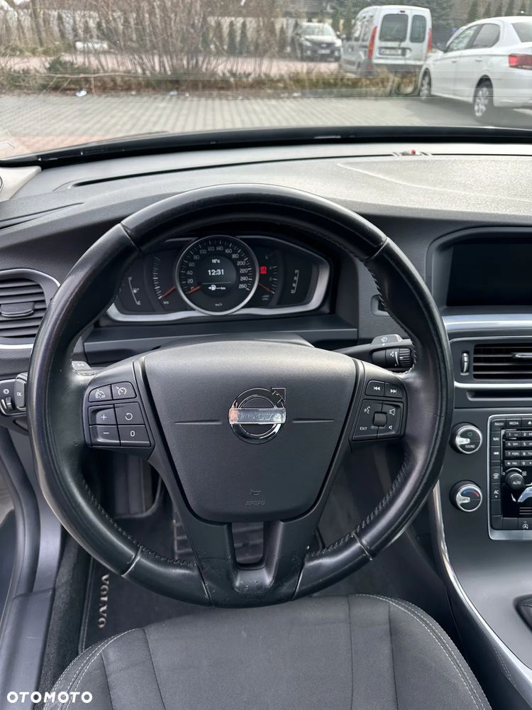 Volvo S60 D3 Geartronic Kinetic - 14