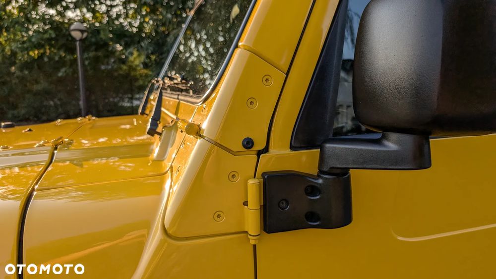 Jeep Wrangler - 22
