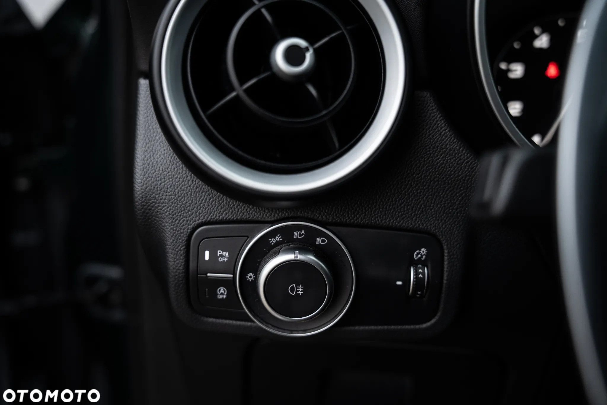 Alfa Romeo Stelvio 2.0 Turbo 16V AT8-Q4 Veloce - 25