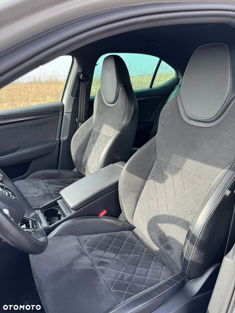 Skoda Superb 2.0 TDI SCR Sportline DSG - 37