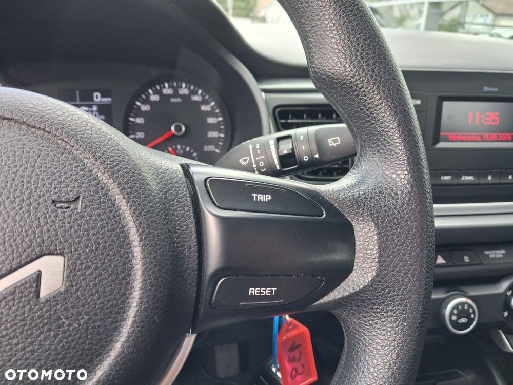 Kia Rio - 17