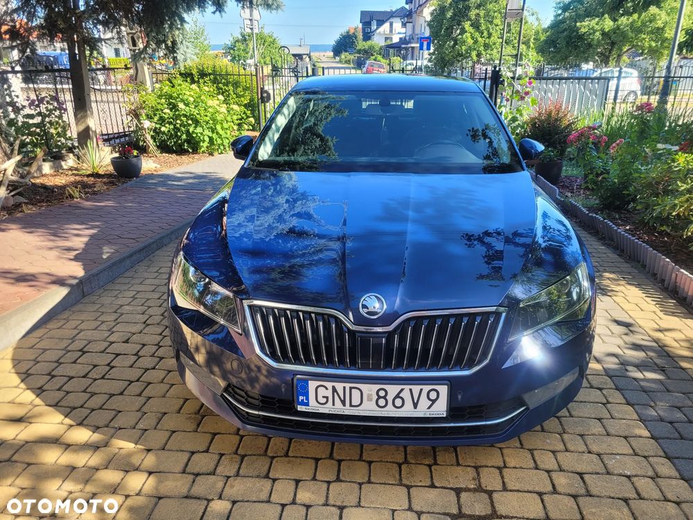 Skoda Superb 2.0 TDI Ambition DSG - 1
