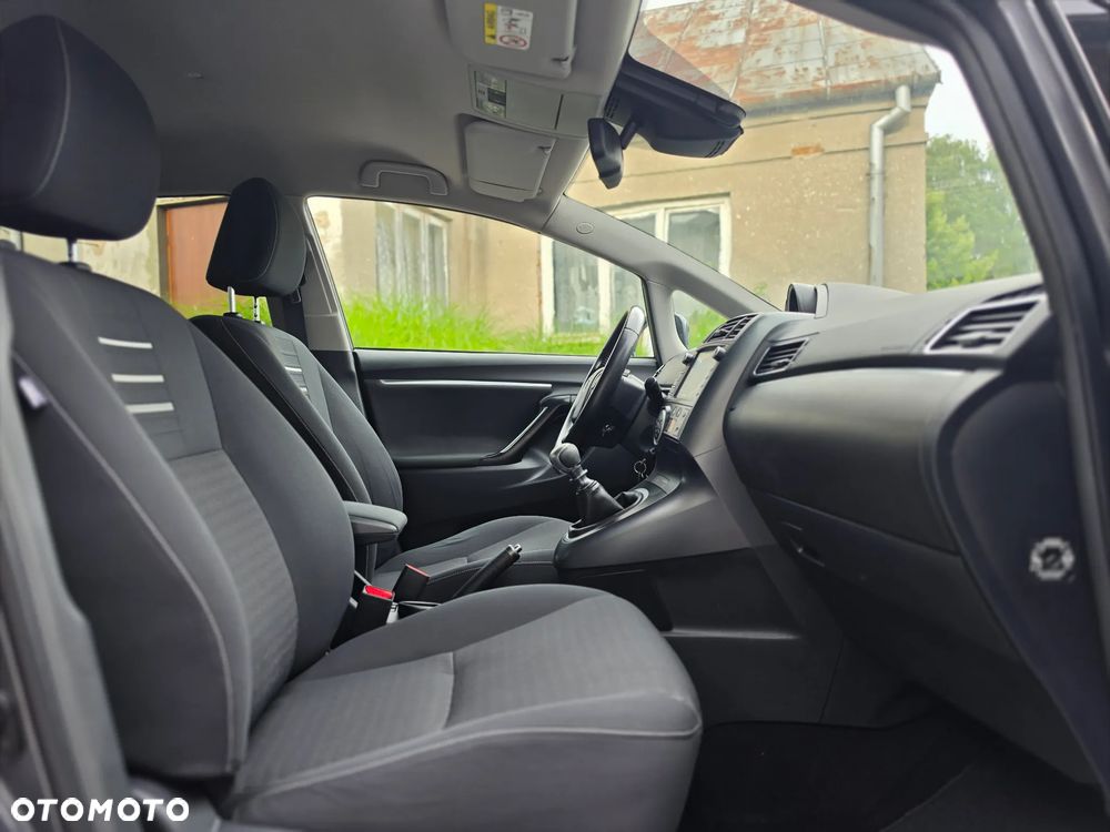 Toyota Verso - 30