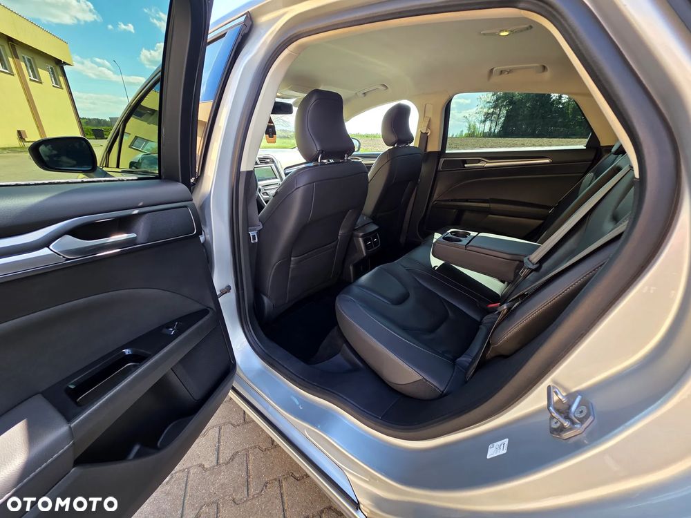 Ford Mondeo 2.0 TDCi Titanium PowerShift - 8