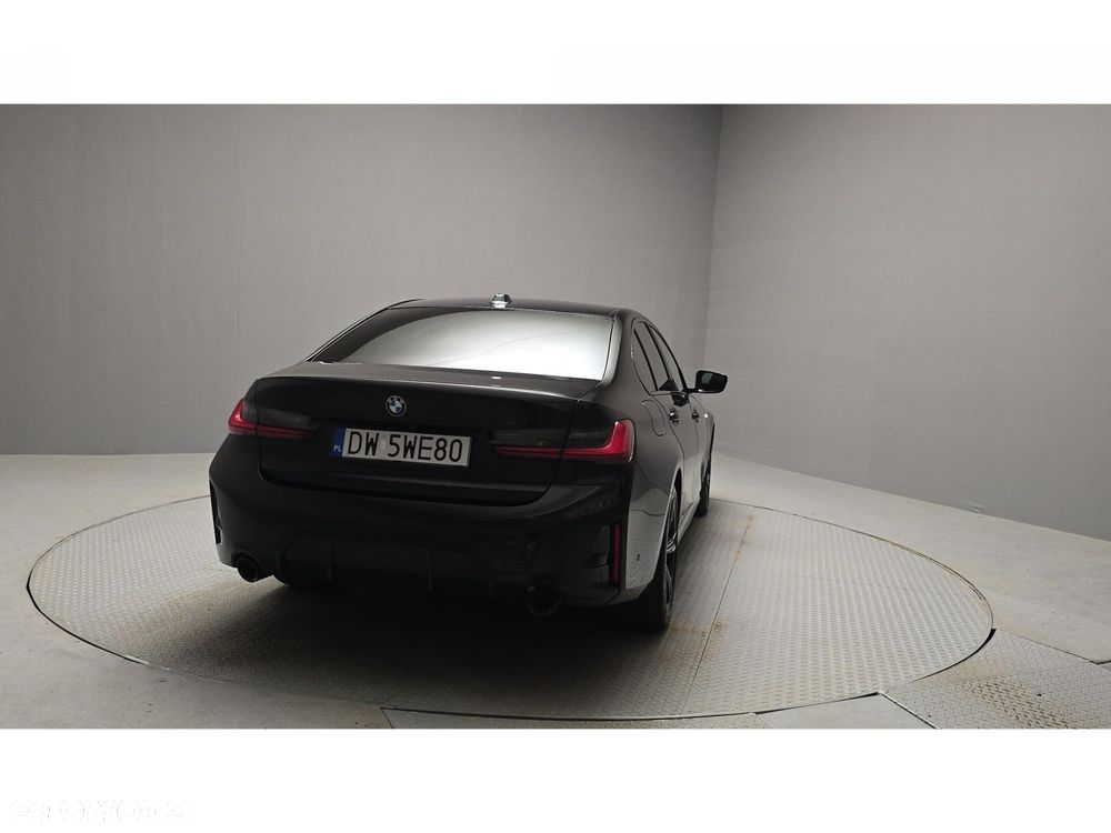 BMW Seria 3 320d xDrive mHEV M Sport - 5