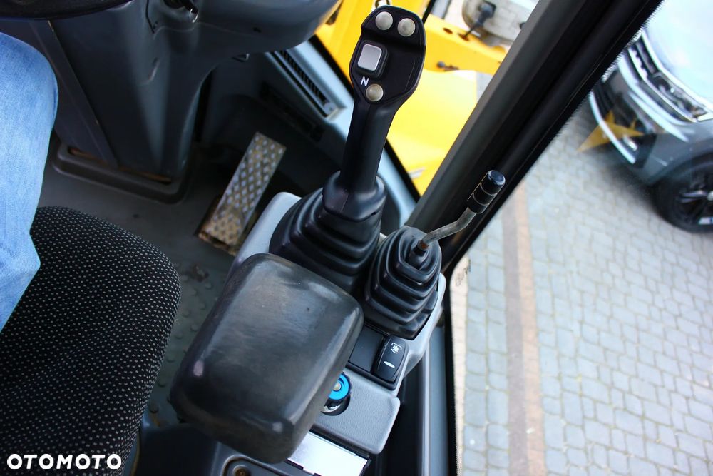 Volvo L30G - 27