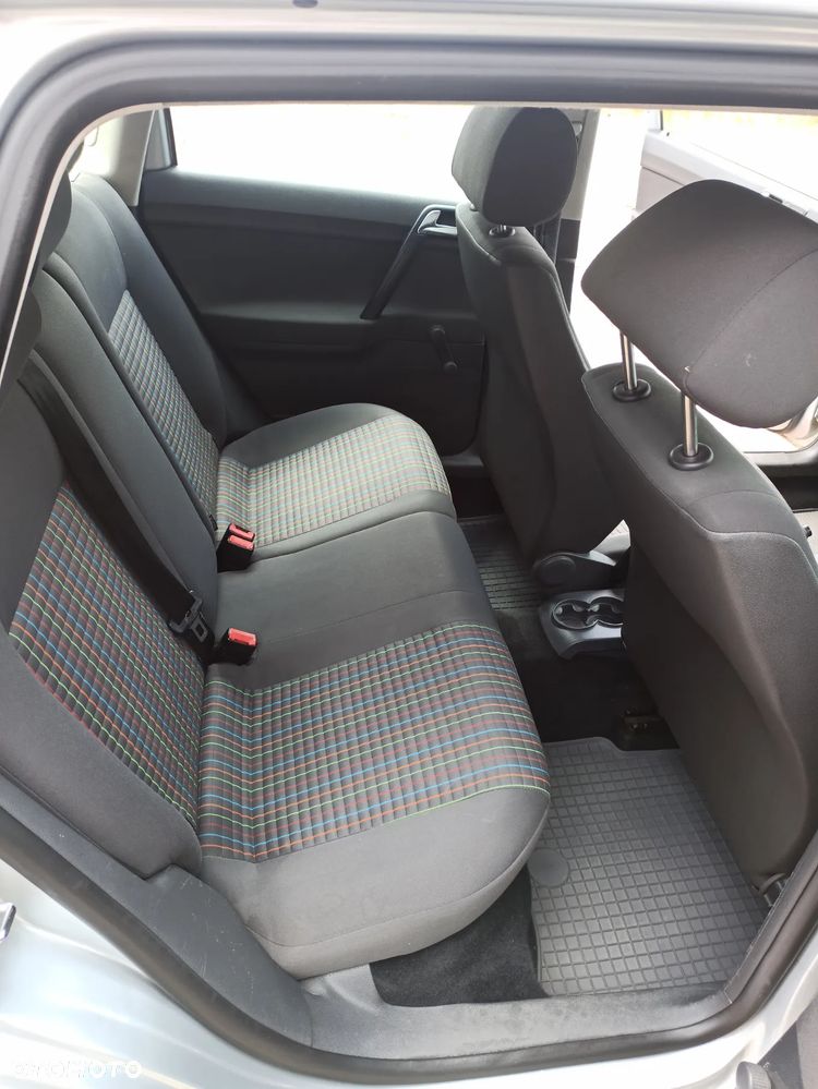 Volkswagen Polo 1.4 TDI Comfortline - 18