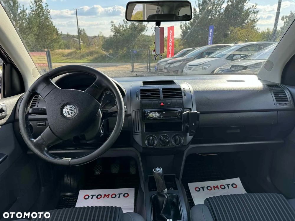 Volkswagen Polo 1.4 16V Trendline - 14