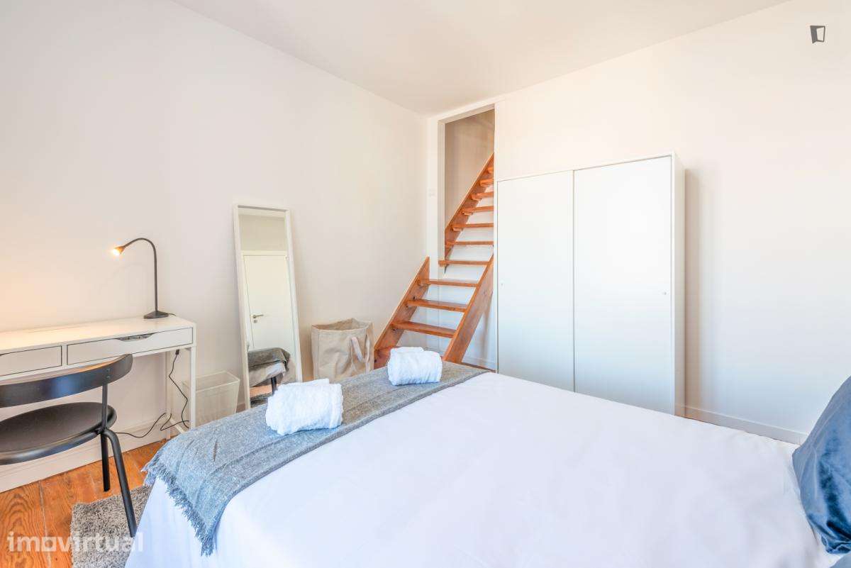 Quarto - localizado em Mouraria Lisbon - Grande imagem: 3/16