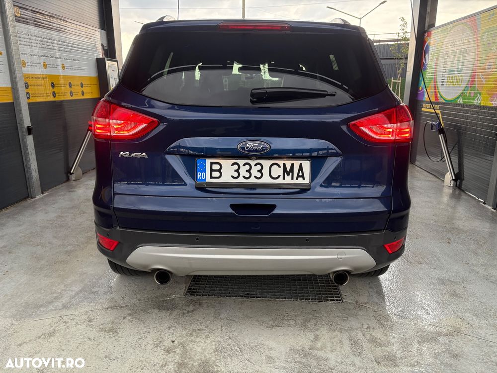 Ford Kuga 2.0 TDCi 4WD Powershift Titanium - 6