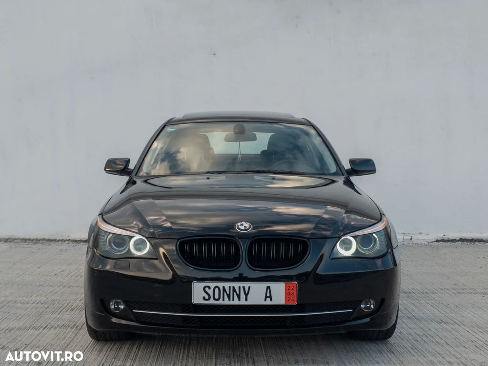BMW Seria 5 520d Edition Exclusive - 3