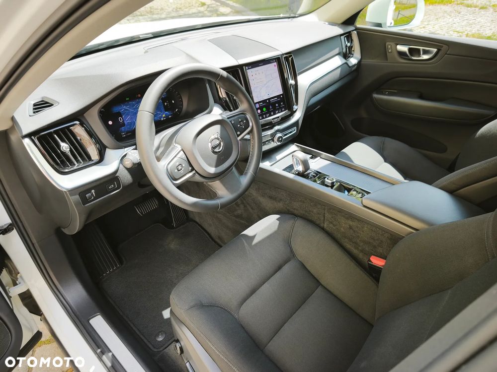 Volvo XC 60 B4 B Momentum Pro - 10