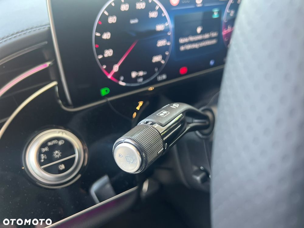 Mercedes-Benz Klasa E 200 mHEV 4-Matic Exclusive 9G-Tronic - 28