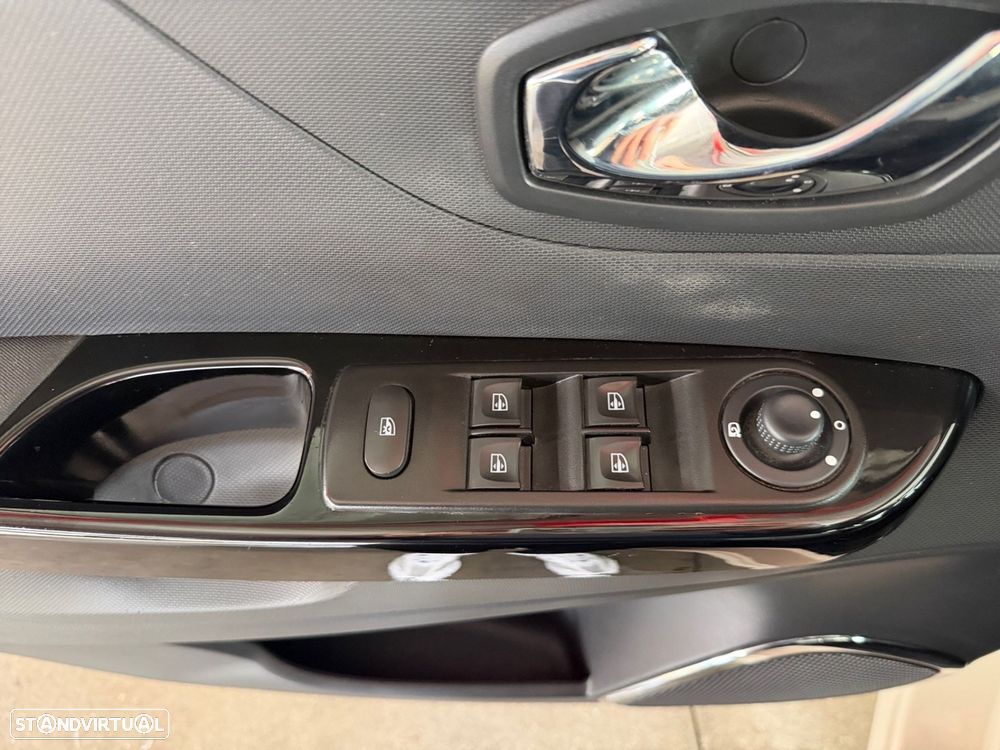 Renault Captur 0.9 TCE Exclusive - 16