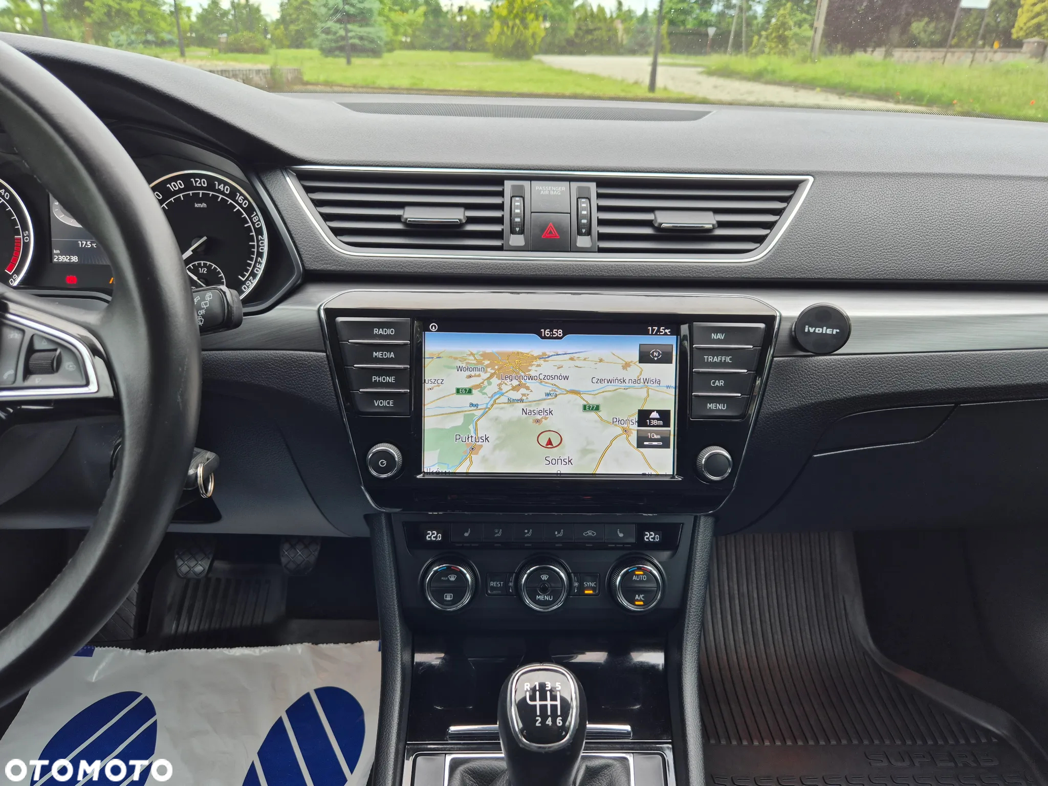 Skoda Superb 2.0 TDI Premium Edition - 32