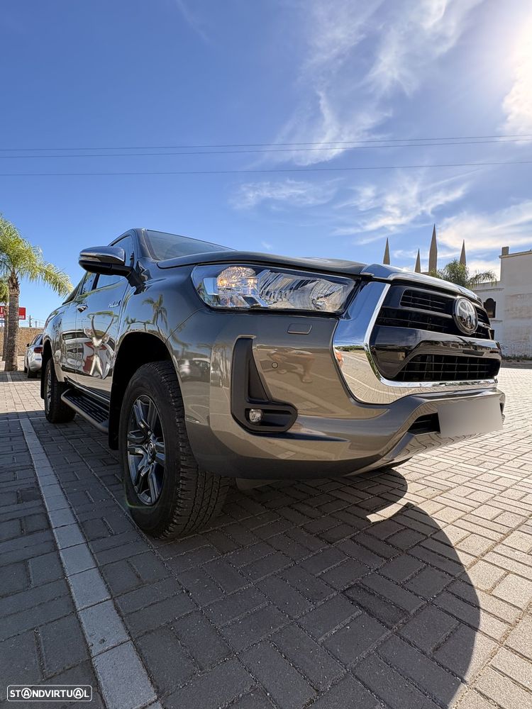Toyota Hilux - 4
